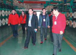 某钢铁公司客户到公司洽谈业务